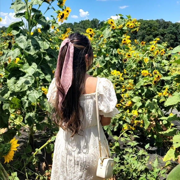 Meet your Posher, Julaphone Julie💕 - Picture 2 of 2